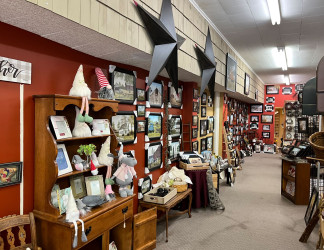 Little Annies Photo of store interior resize