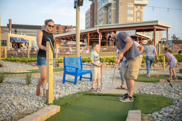 SE Olivers Beer Garden Mini Golf 015 resize for web